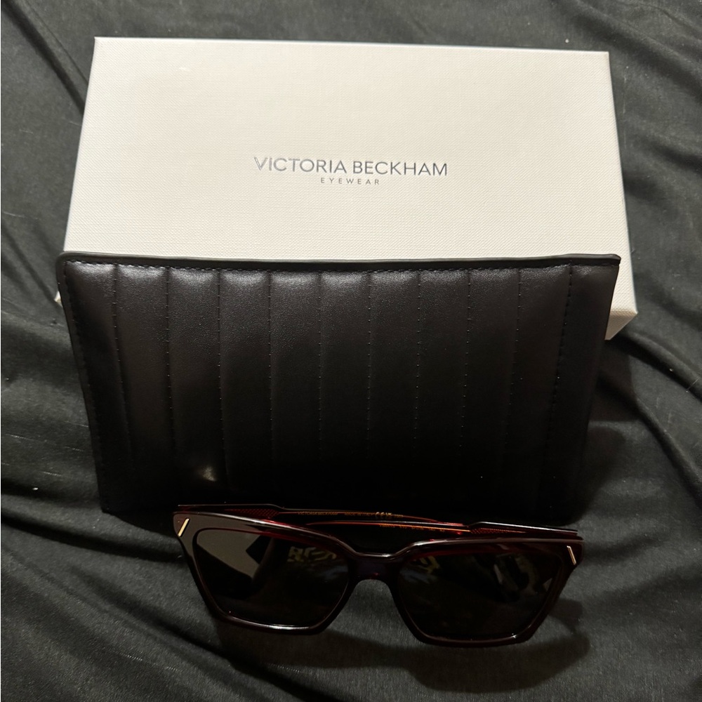 Victoria Beckham Women's Sunglasses Red Cat Eye Shape Full Rim Frame VB661S 610